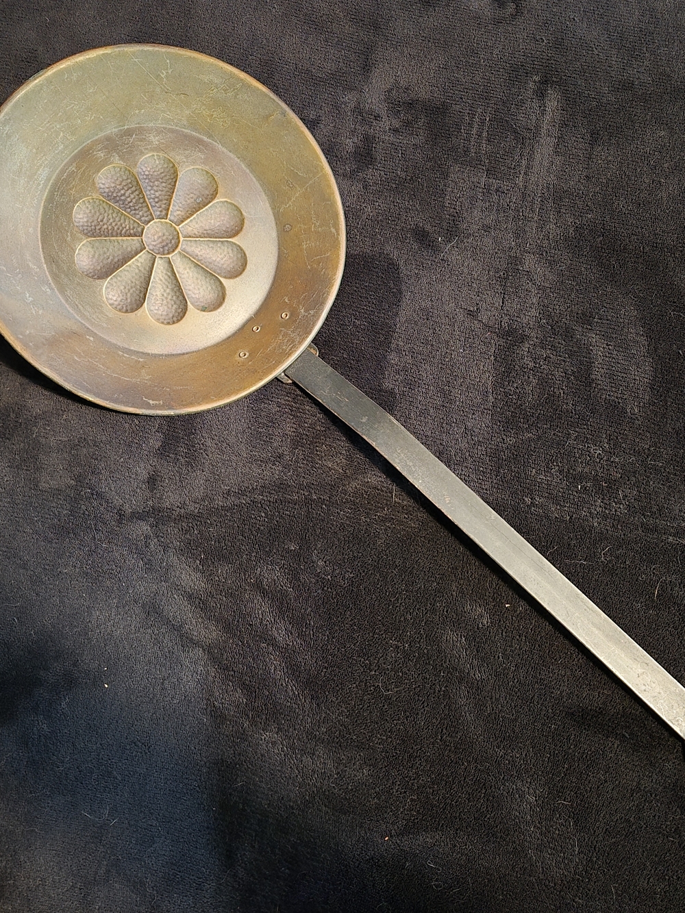 Vintage Copper Hearth Pan with Fixed Iron Handle